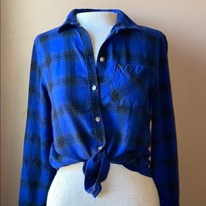 American Eagle button up plaid shirt size small